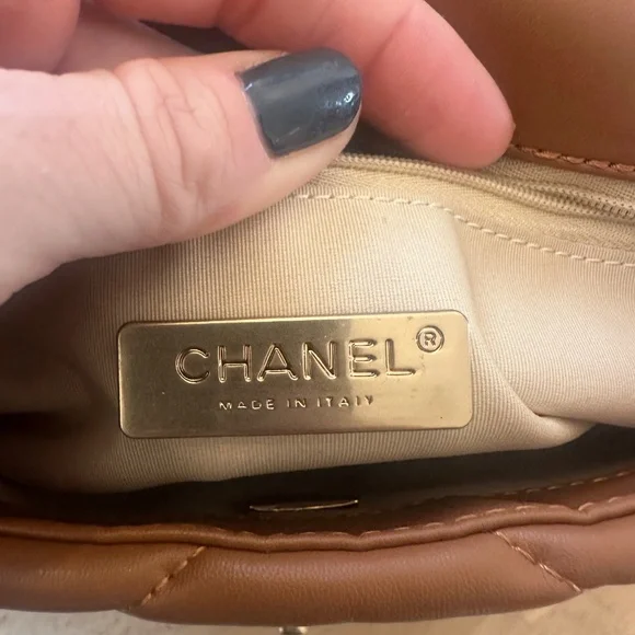 Cognac brown quilted purse - Picture 3 of 11